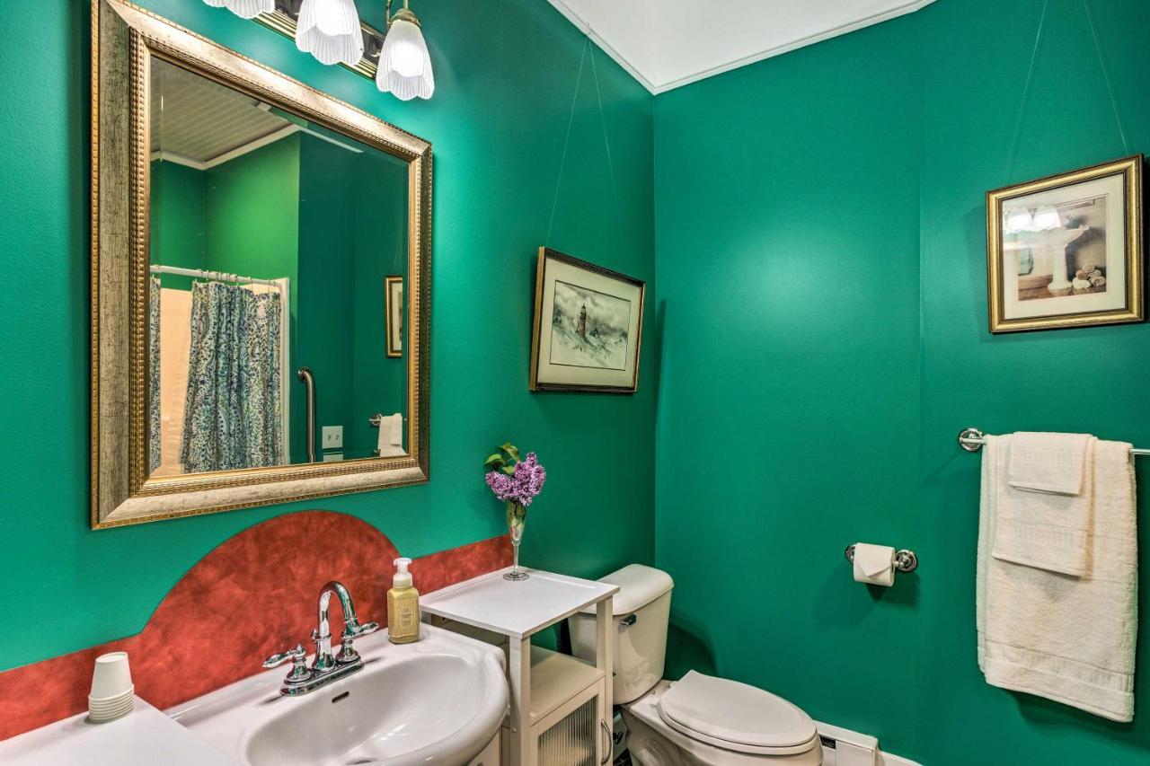 Charming Retreat Near Downtown Frankfort And Beaches Extérieur photo