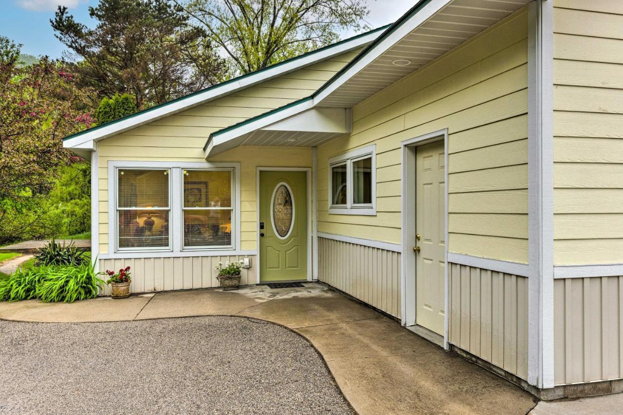 Charming Retreat Near Downtown Frankfort And Beaches Extérieur photo