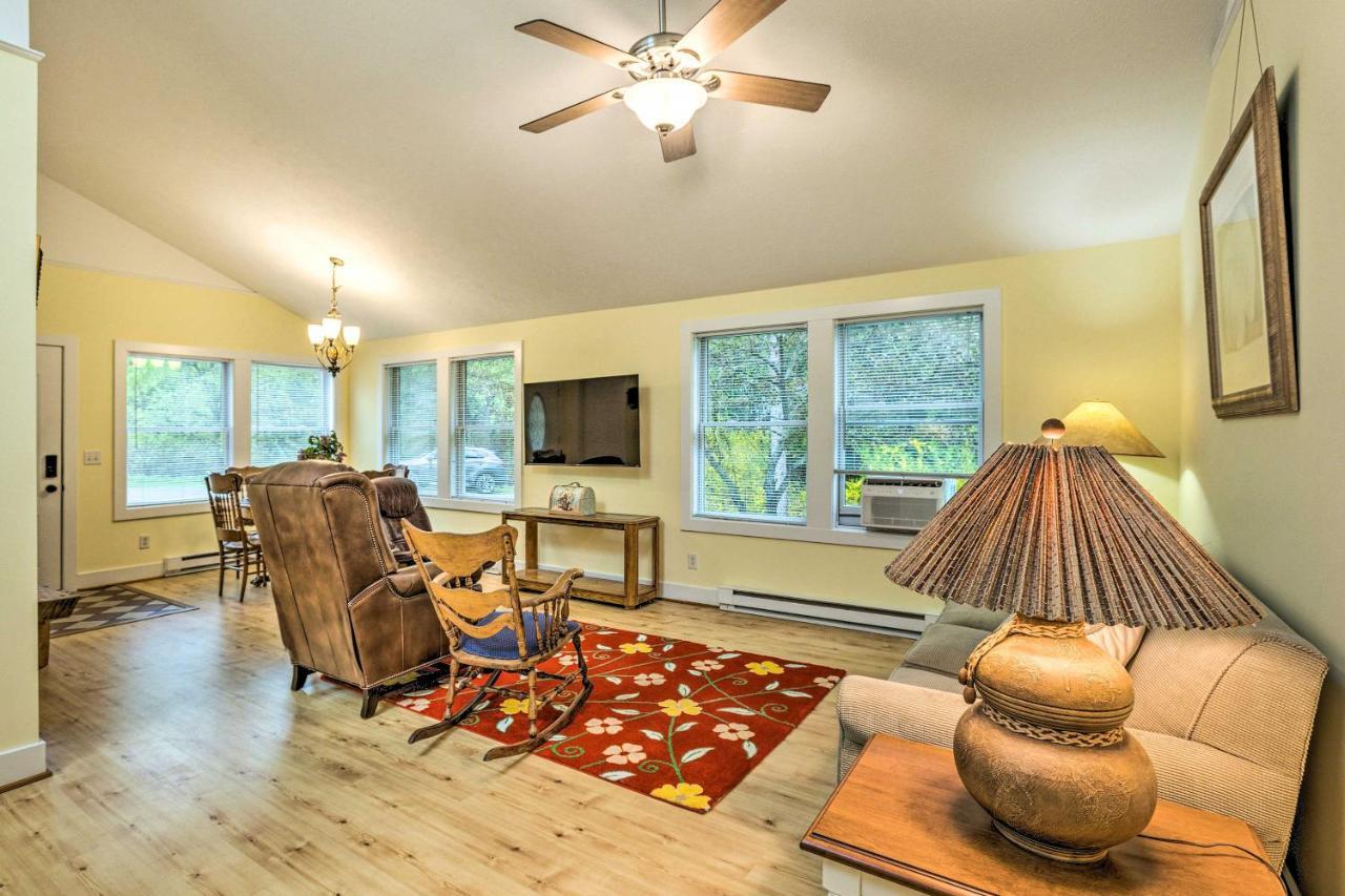 Charming Retreat Near Downtown Frankfort And Beaches Extérieur photo